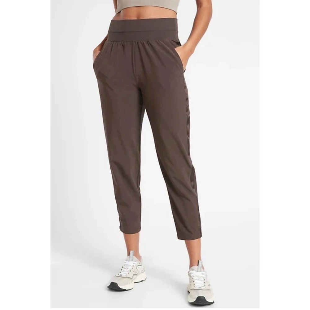 Athleta Nolita Slim Tapered Crop Pants Plus Size 22 Walnut Brown Zip Pockets